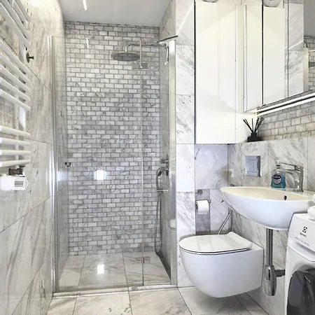 White Marble In Black Pearl Chic Centre Apartman *